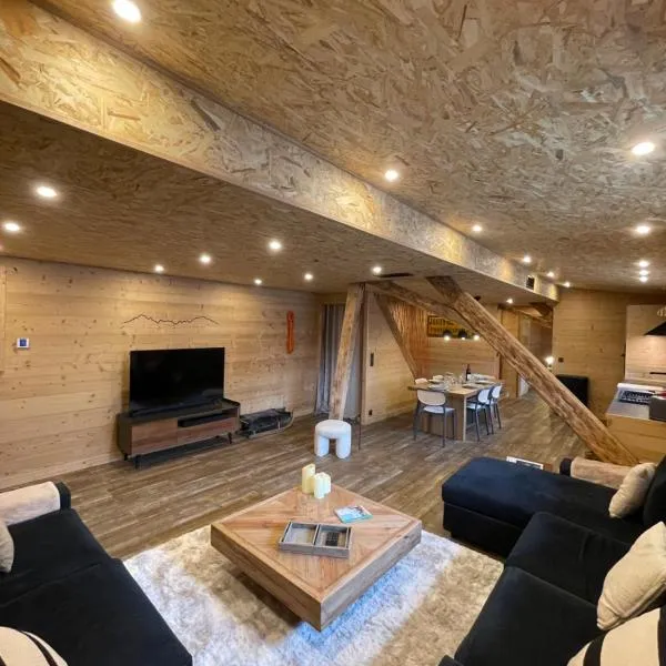 Chalet Atmosphere Chamonix City Center Large T3，位于夏蒙尼-勃朗峰的酒店