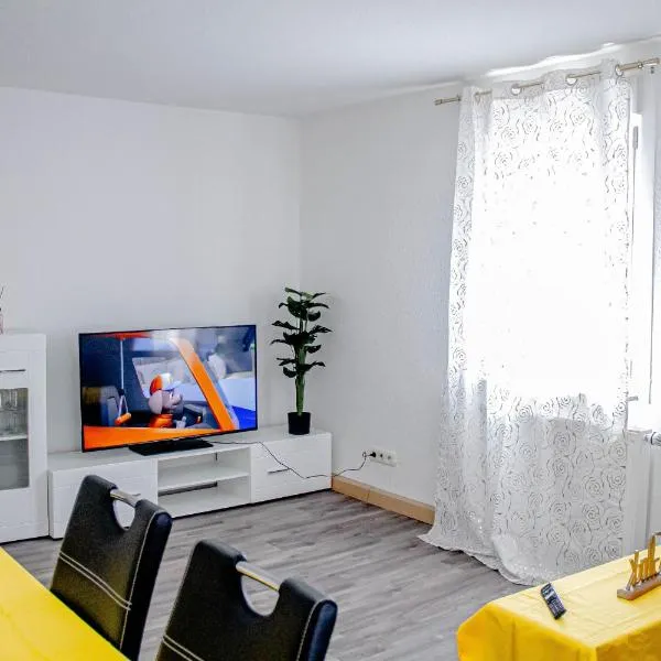 F&F Suites Ilsfeld - 3 Zimmer OG Apartment - Zentral mit kostenfreien Privatparkplätzen und WLAN，位于萨森海姆的酒店