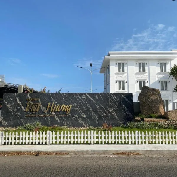 Việt Hương Hotel，位于Ấp Long Hà的酒店