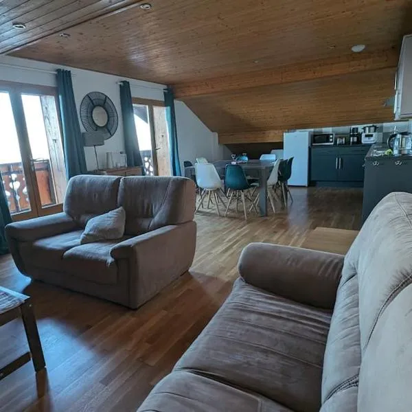 Thollon Appt 8 pers à 50m a pied du télécabine，位于托隆的酒店