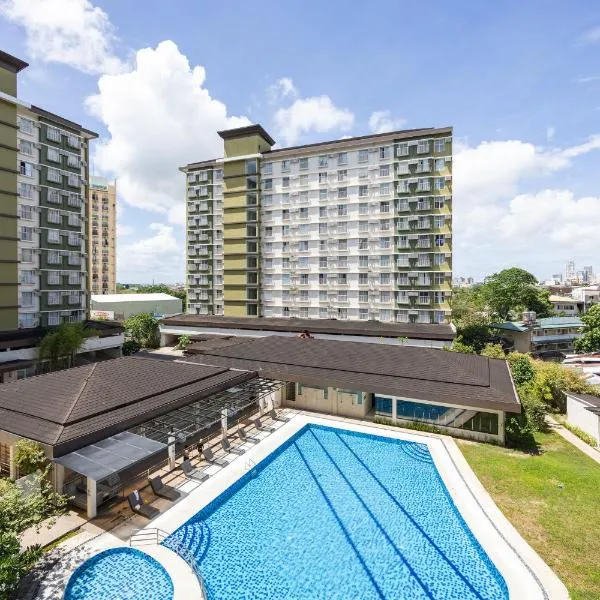 Studio Unit Near IT Park, SM and Ayala with Pool, Balcony and Fast Wifi，位于曼达维市的酒店