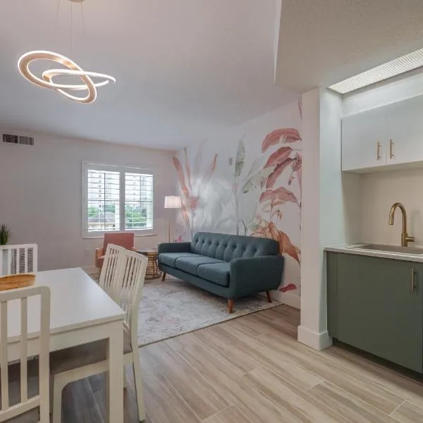 Pool view apartment near Epic Universe and Universal Studios，位于奥兰多的酒店