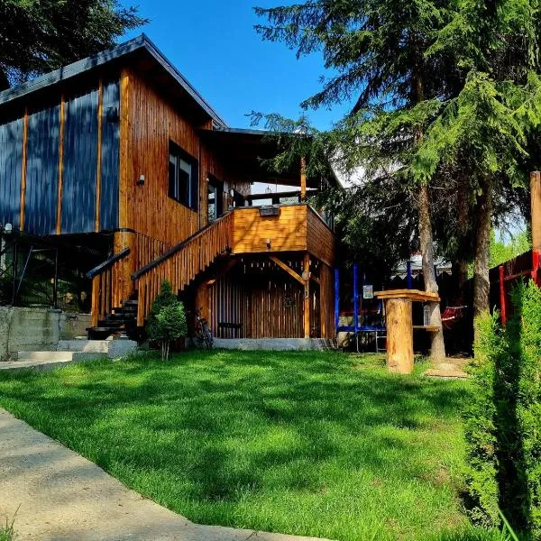 Tiny House Căsuța cocoțată - Valea Doftanei - 2camere，位于Valea Doftanei的酒店