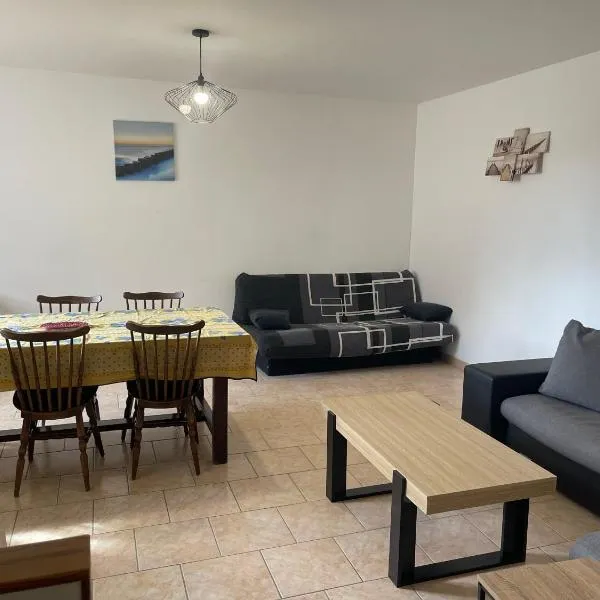 La Maison des vendangeurs，位于Grauves的酒店