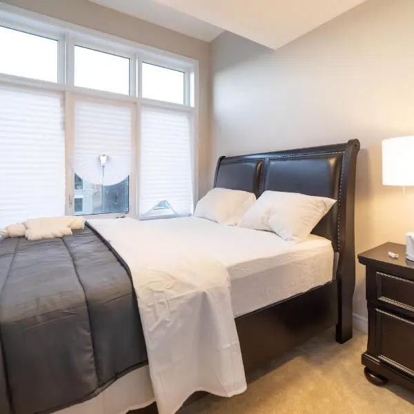 Beautiful New Townhouse in Quiet Neighbourhood，位于阿贾克斯的酒店