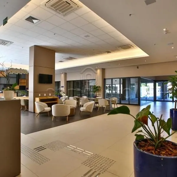 Flat & Lounge SQUARE FARIA LIMA，位于普雷图河畔圣若泽的酒店