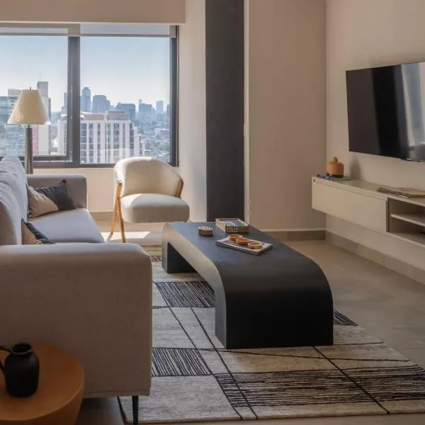 Elegant Condo with Air Conditioning, Pool, Sauna, & Fitness Center in Polanco，位于墨西哥城的酒店