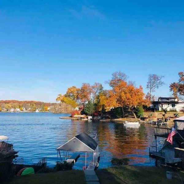 Lake Studio Casita，位于亚克朗的酒店