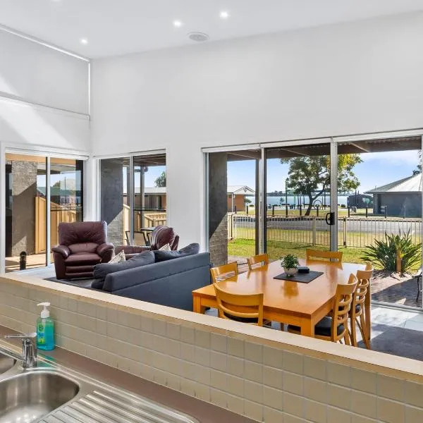 Murray Grange apartment 6，位于亚勒旺加的酒店