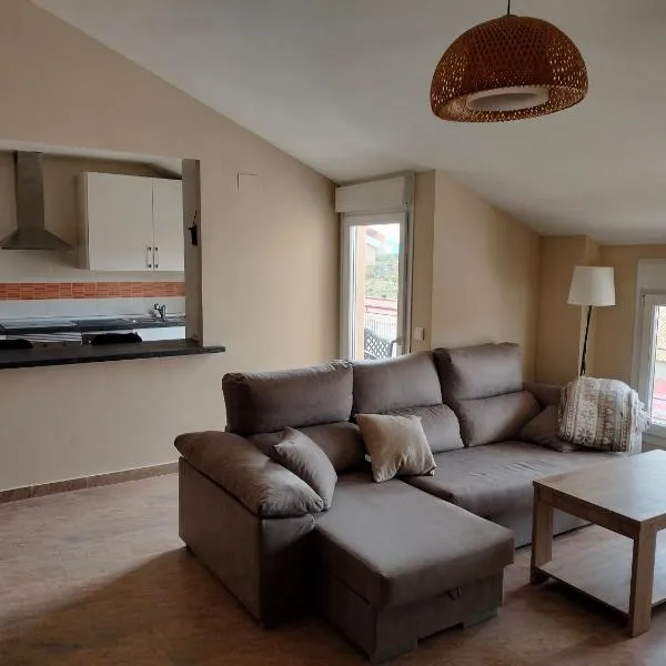 Apartamento rural en Sierra de Gredos，位于San Bartolomé de Pinares的酒店