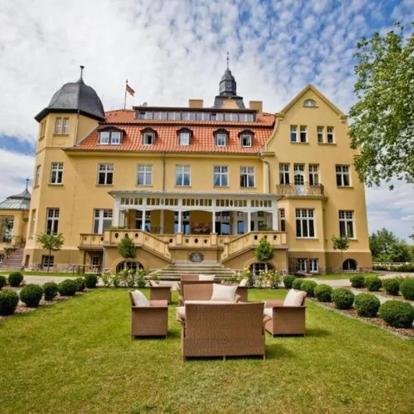 Bernsteinschloss，位于Warnow的酒店