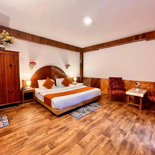 Ganga Cottage !! 1,2,3 bedrooms cottage available near mall road manali，位于Kothi的酒店