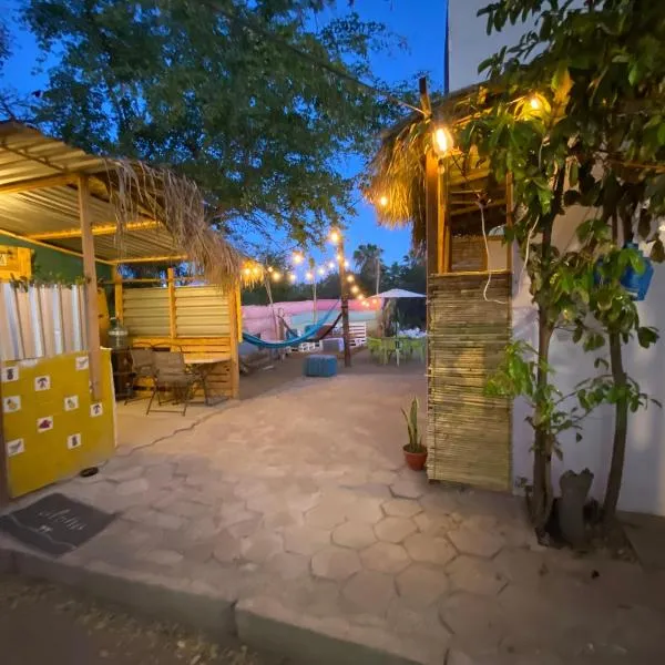 Aloha Surf Hostel，位于圣何塞德尔卡沃的酒店