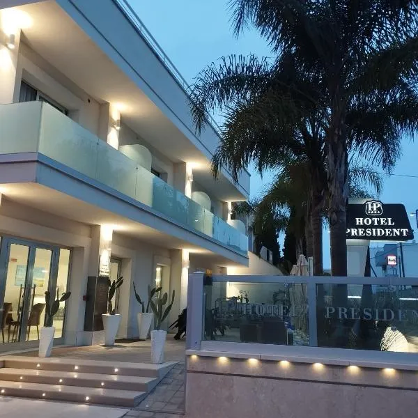 Hotel Presidente，位于切萨雷奥港的酒店