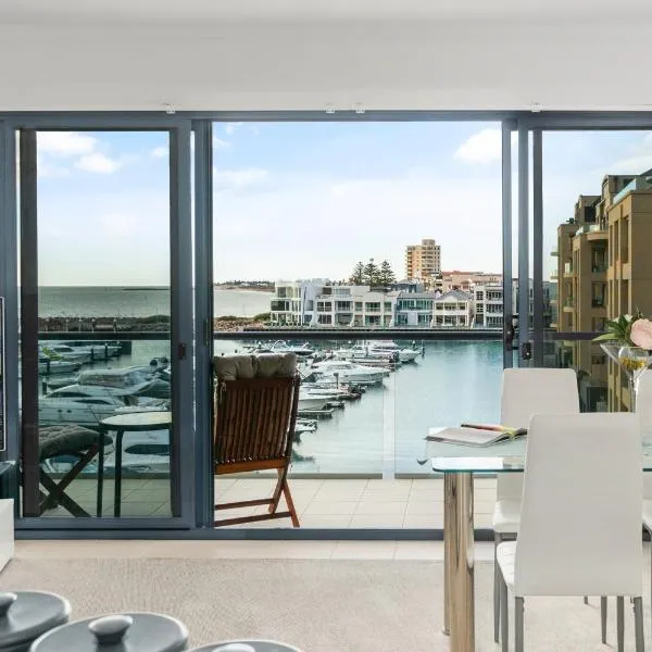 Marina Views Free Parking Beachside & Seaview，位于格莱内尔格的酒店