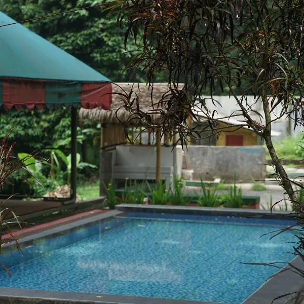 Bamboo Sanctuary Pancawati Resort Bogor，位于Ciherangsating的酒店