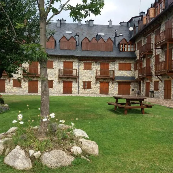 Appartement au Pla de l'Ermita dans la Vallée de BoÏ , Pyrénées Catalanes，位于普拉德埃米塔的酒店