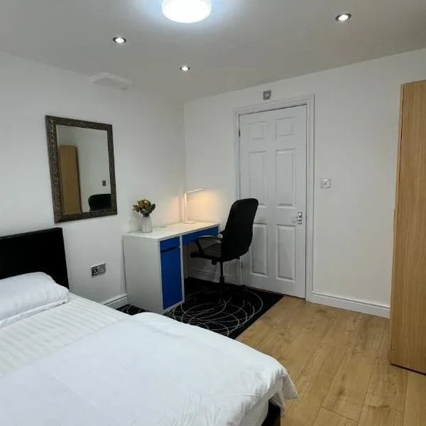 Room with en-suite facilities，位于特威克纳姆的酒店