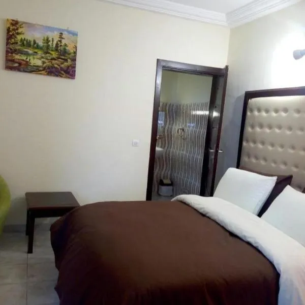 萨菲尔酒店，位于Abobo Baoulé的酒店