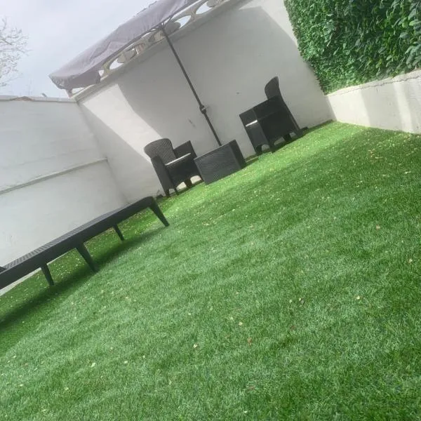 Ippocampo alba e tramonto al giardino，位于Ippocampo的酒店