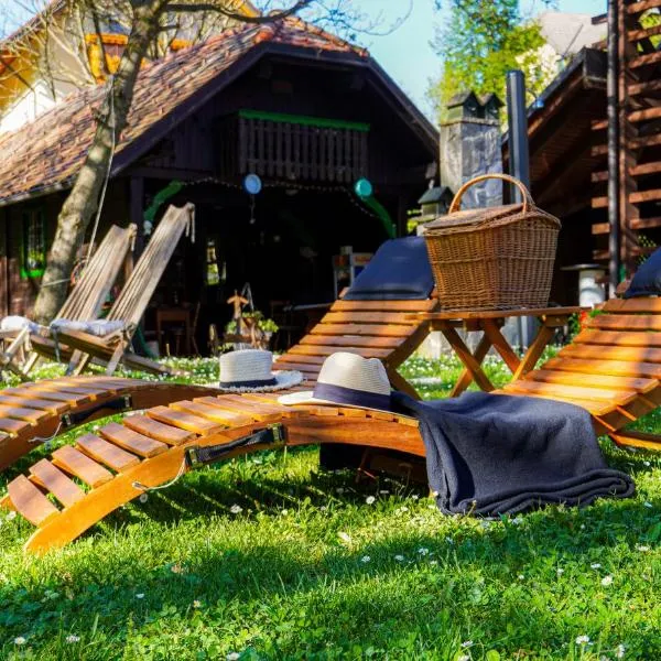 Resort pod orehi - Bled - Apartma & Glamping & Savna，位于布莱德的酒店