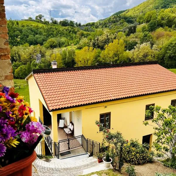 Il tuo casale tra le colline - Marche House，位于阿斯科利皮切诺的酒店