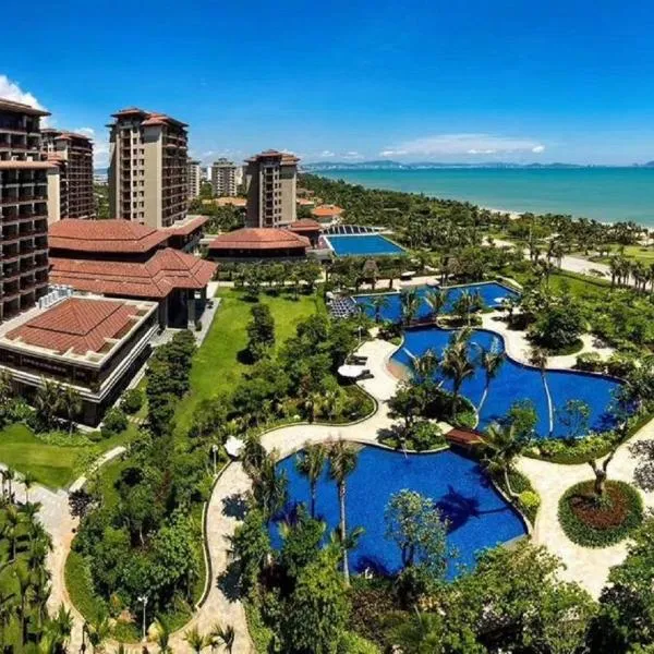 海旅·君澜三亚湾迎宾馆，位于回新的酒店