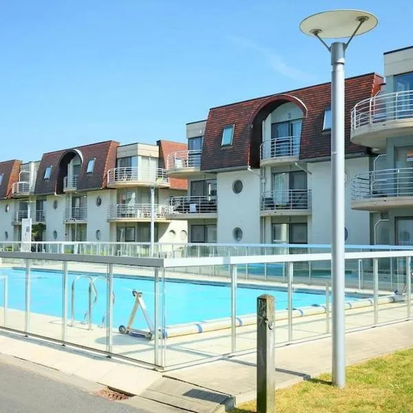 Studio voor 4 personen met zwembad aan zee POOL 28 DEGR CELCIUS ALREADY OPEN，位于布列登的酒店