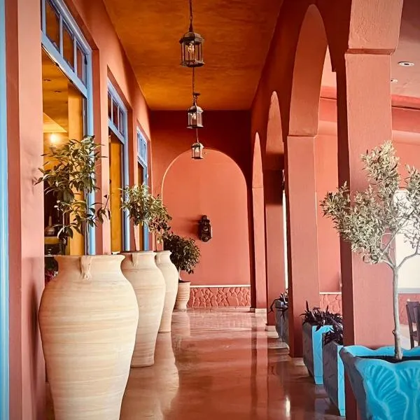 Hotel Coral，位于罗达的酒店