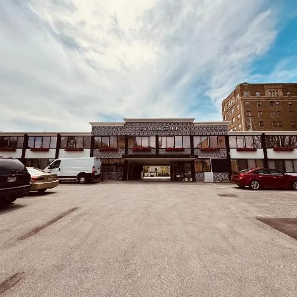 The Village Inn Hotel，位于密尔沃基的酒店