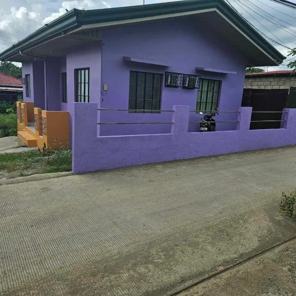 Mel's Place Batangas Unit 2 Two Bedroom House w Free Parking, WIFI, Hot & Cold Shower，位于八打雁的酒店