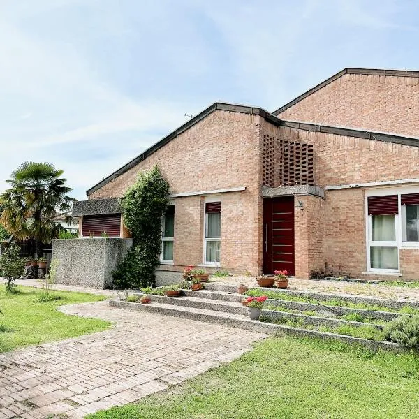 Villa Yemaya - camera con bagno privato，位于San Martino al Tagliamento的酒店