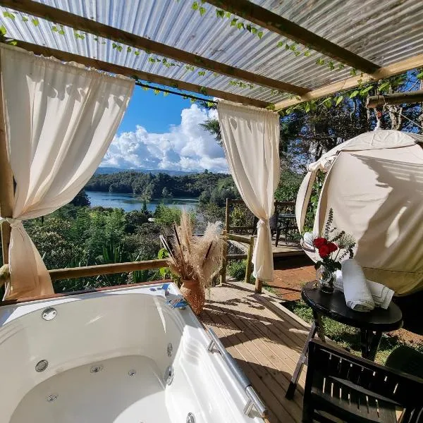 Levit Glamping - Hotel Guatapé Peñol，位于瓜塔佩的酒店