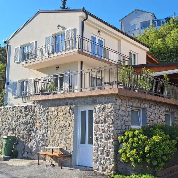 Apartments Roby 3M，位于斯维蒂尤拉伊的酒店
