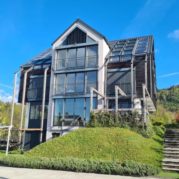 eco boutique hotel AMS Beagle，位于布莱德的酒店