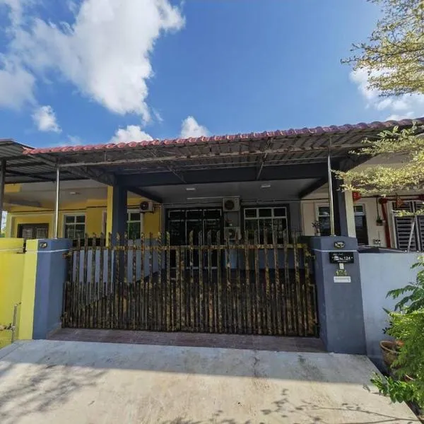 Mawar Homestay Netflix Cuckoo，位于丰盛港的酒店