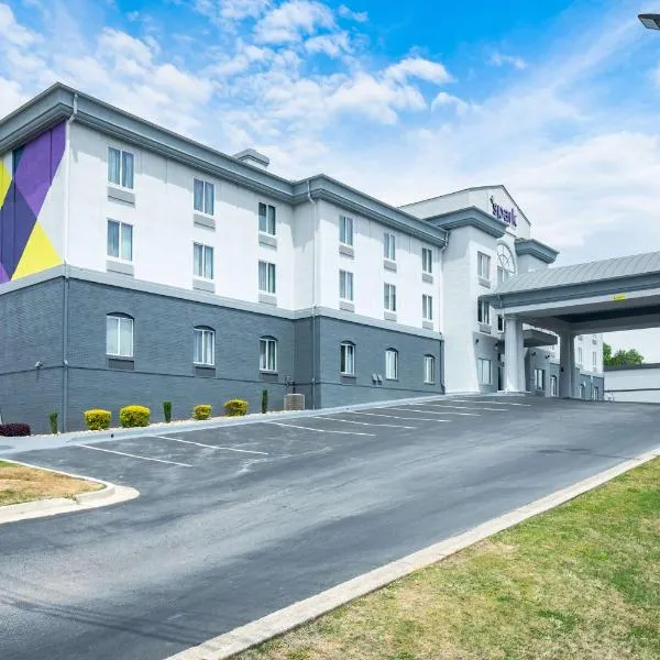 Spark by Hilton Commerce, GA，位于科默斯的酒店