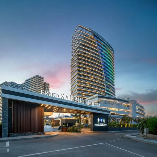 Grand Sapphire Resort & Casino，位于帕拉利米尼的酒店