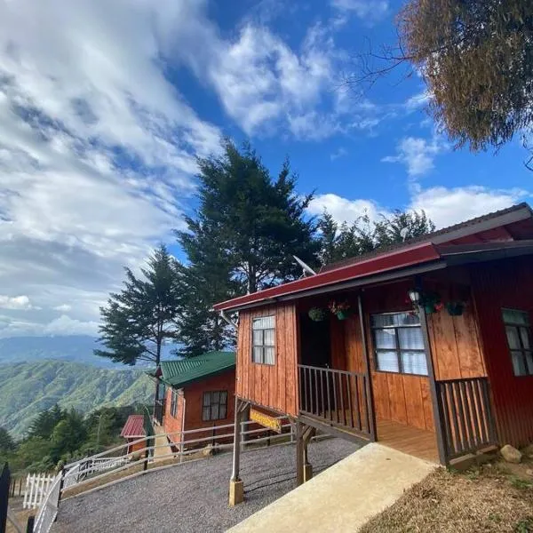 Cabaña Mariposa Cometa – Living IN THE clouds!，位于San Pablo的酒店