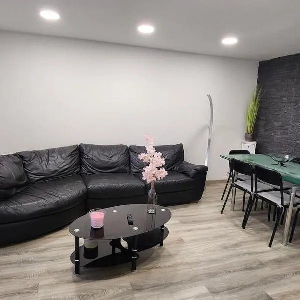 Maison de Ville à 40 km de Paris，位于Longnes的酒店