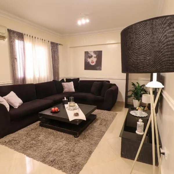 Luxurious 3 bedrooms flat in a premium location，位于Sheikh Zayed的酒店