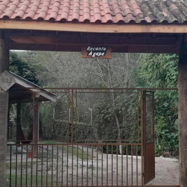 Recanto agape chalés e cabana，位于Rosas的酒店