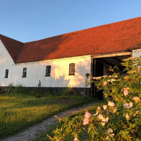 Camønogaarden et B&B, kursus center og refugie på Østmøn，位于博雷的酒店