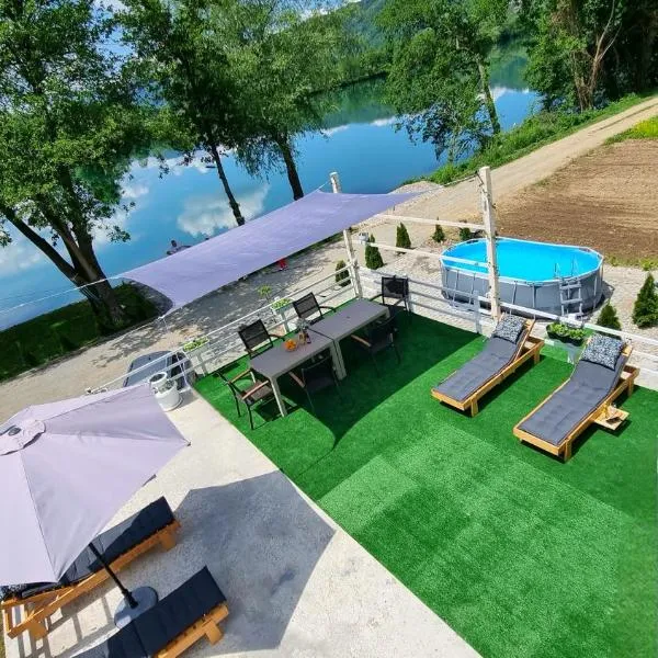 Vikendica River Drina - Mali Zvornik-Velika Reka，位于Podrebelj的酒店