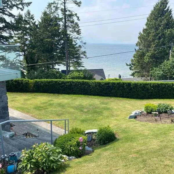 White Rock Beach getaway，位于白石的酒店