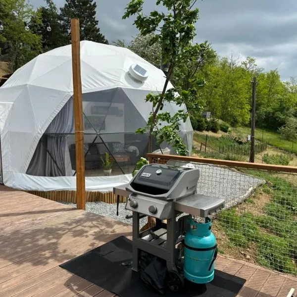 Glamping u oveček，位于Ivančice的酒店