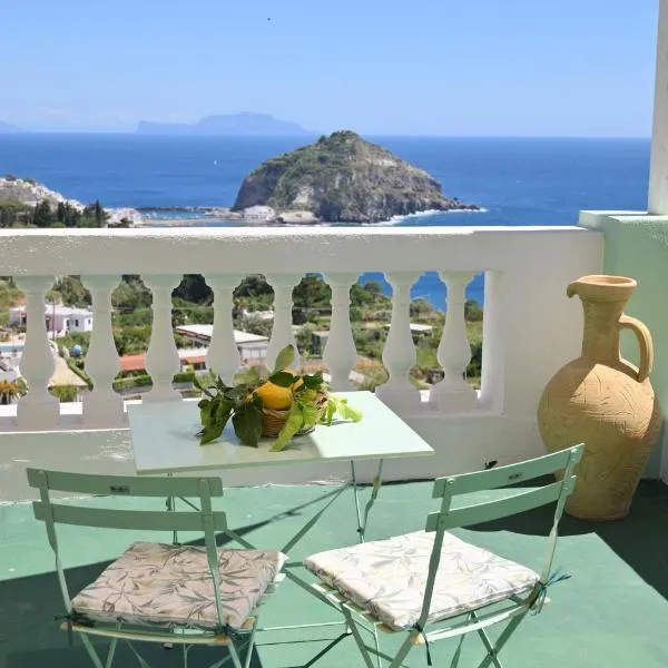 Villa Eleonora, un angolo di Paradiso ad Ischia，位于伊斯基亚的酒店