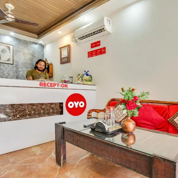 OYO Hotel Ska Hometel，位于Surajpur的酒店
