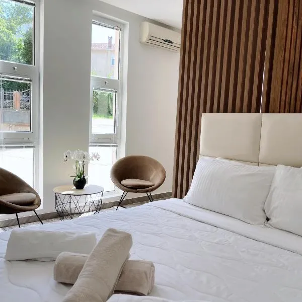 Guest House Koliqi - Hotel & Apartments，位于乌尔齐尼的酒店