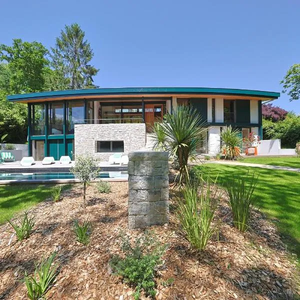 Spectaculaire villa d'architecte avec piscine à 2km des plages，位于比达尔的酒店